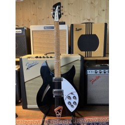 Rickenbacker 330 
